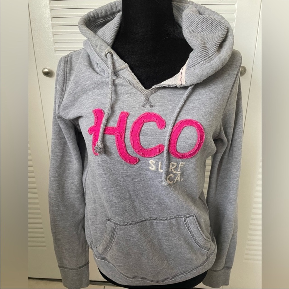 Hollister sweater 🤍💚